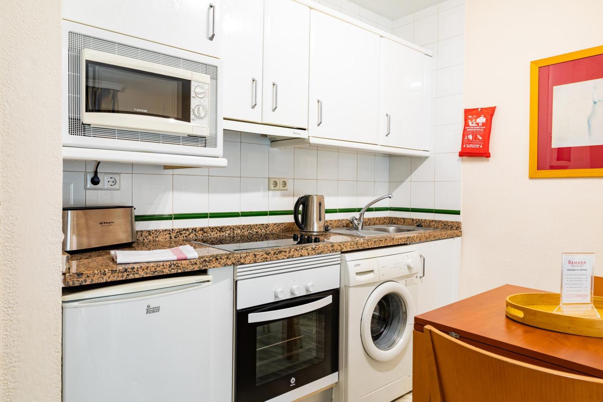 Ramada Hotel&suites By Wyndham Costa Del Sol Fuengirola