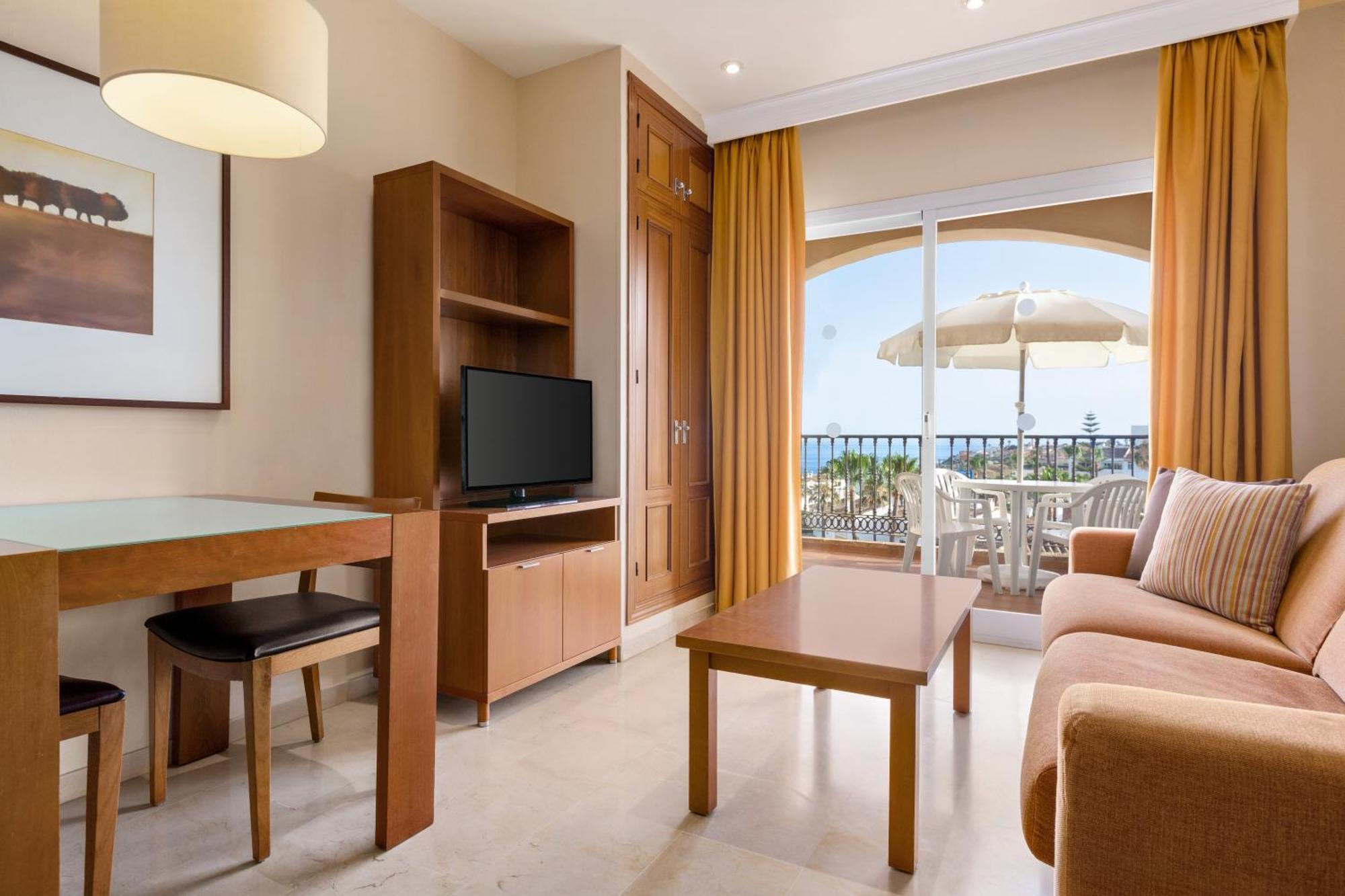 Ramada Hotel&suites By Wyndham Costa Del Sol Apartahotel
