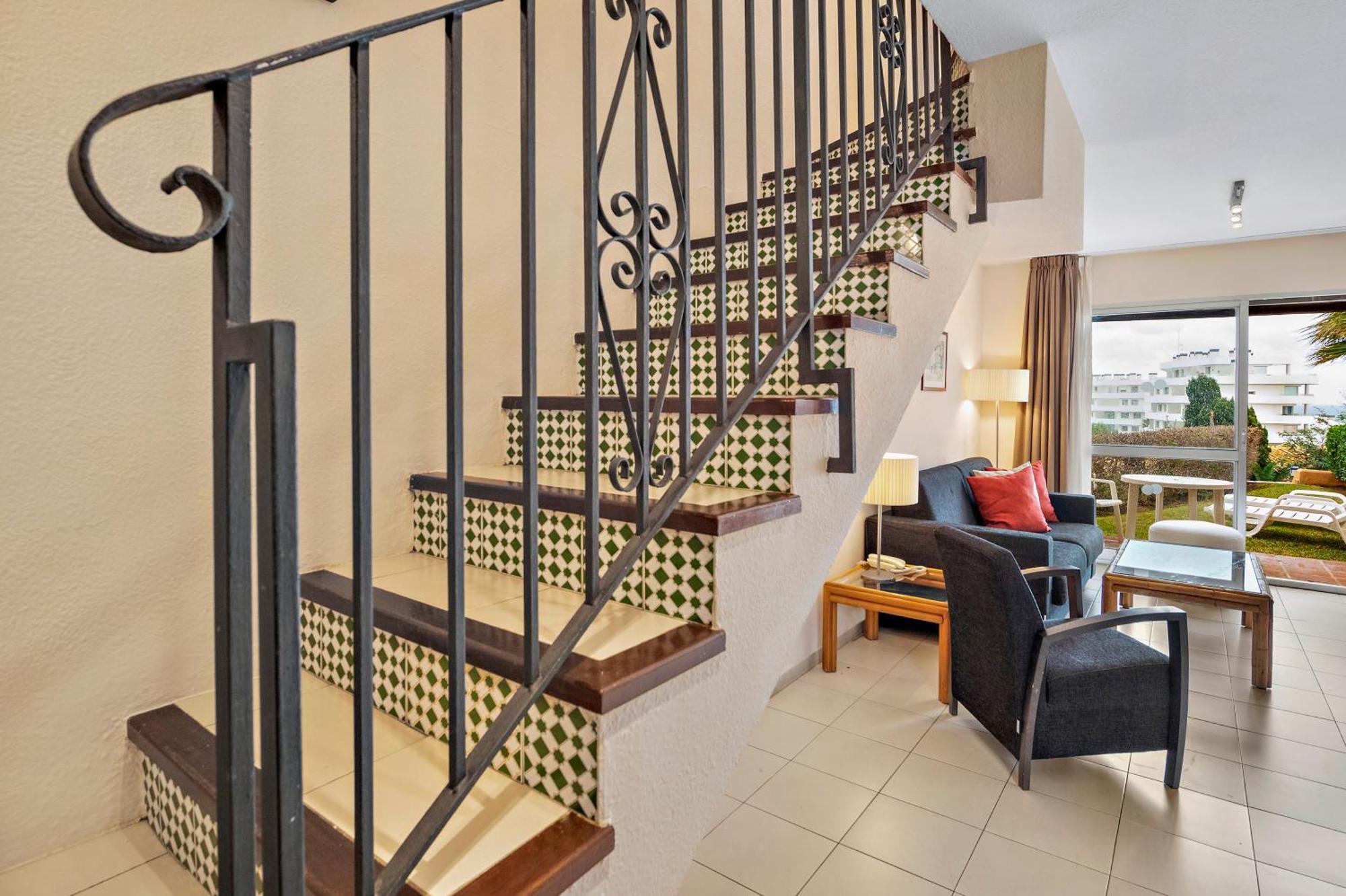 Apartahotel Ramada Hotel&suites By Wyndham Costa Del Sol