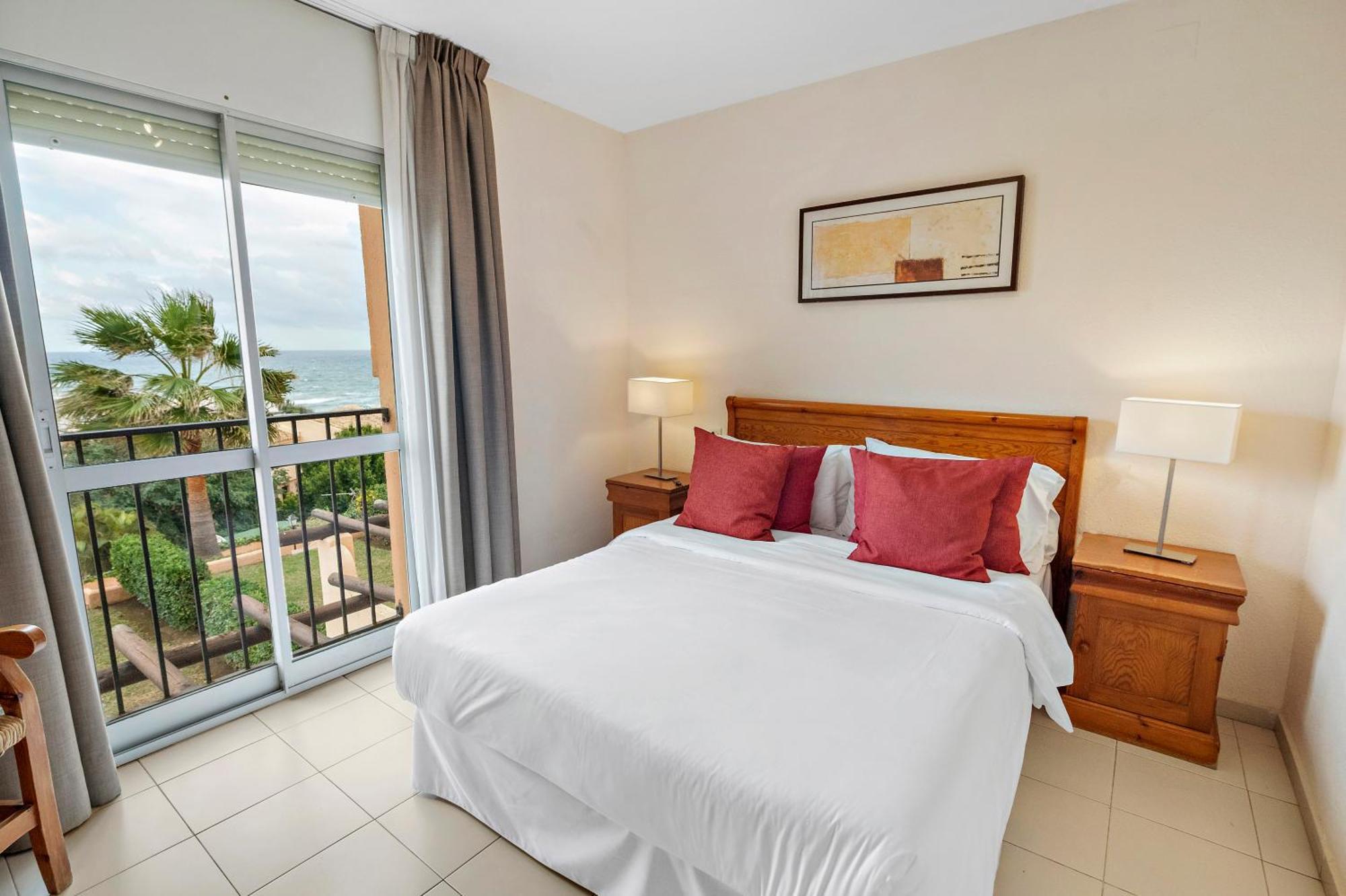 Ramada Hotel&suites By Wyndham Costa Del Sol Apartahotel Fuengirola