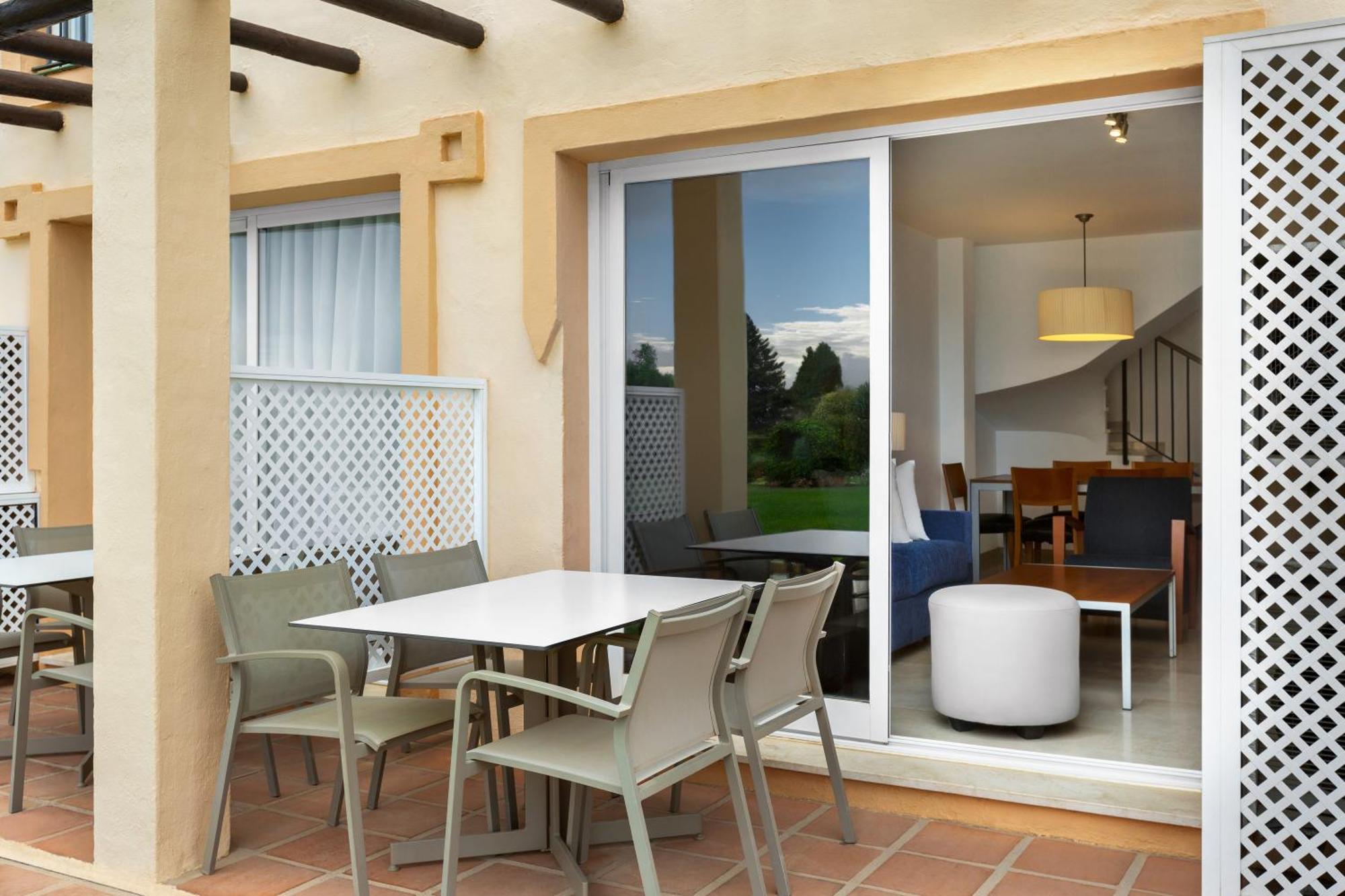 Apartahotel Ramada Hotel&suites By Wyndham Costa Del Sol Fuengirola