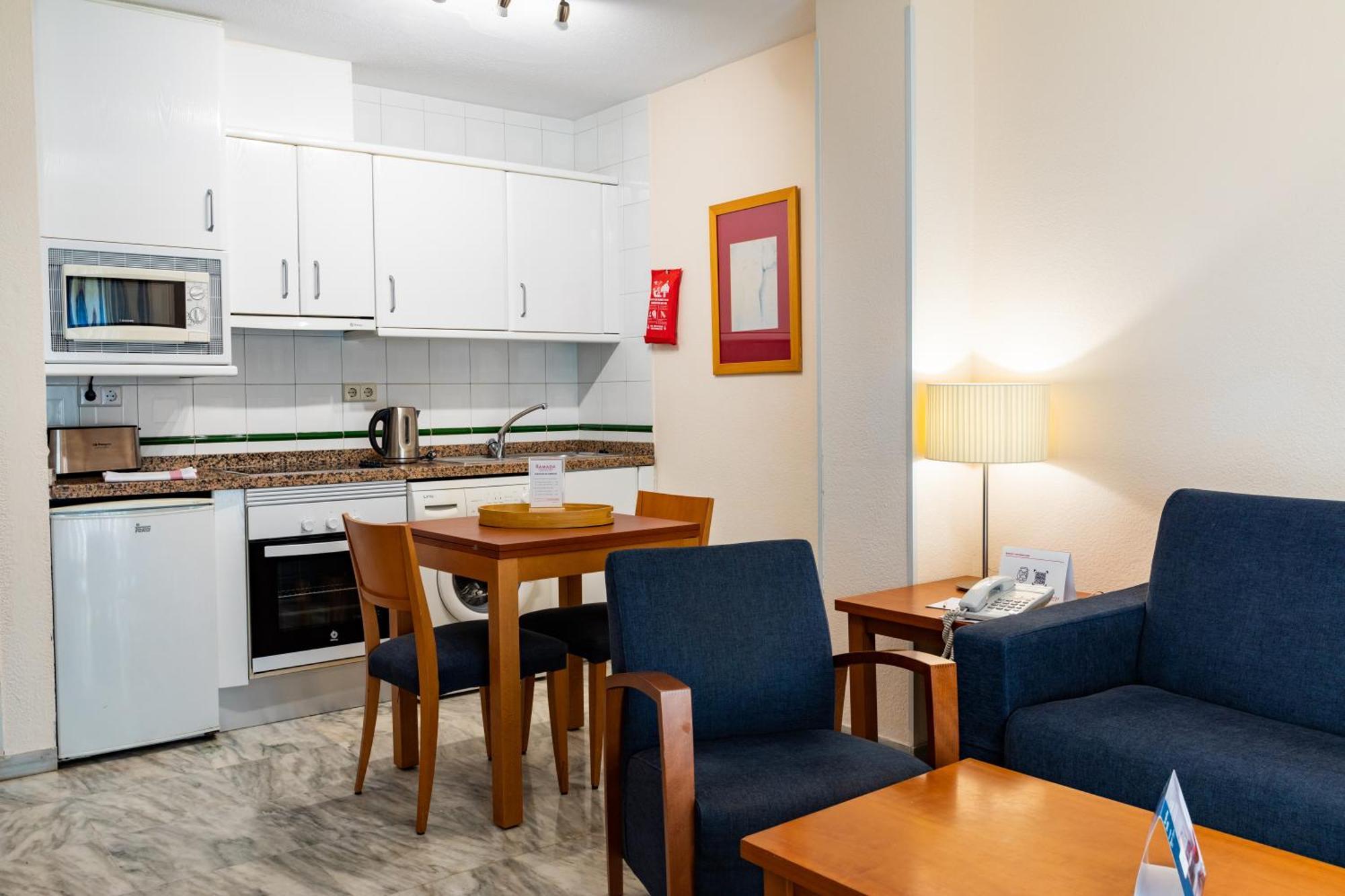 Ramada Hotel&suites By Wyndham Costa Del Sol Fuengirola