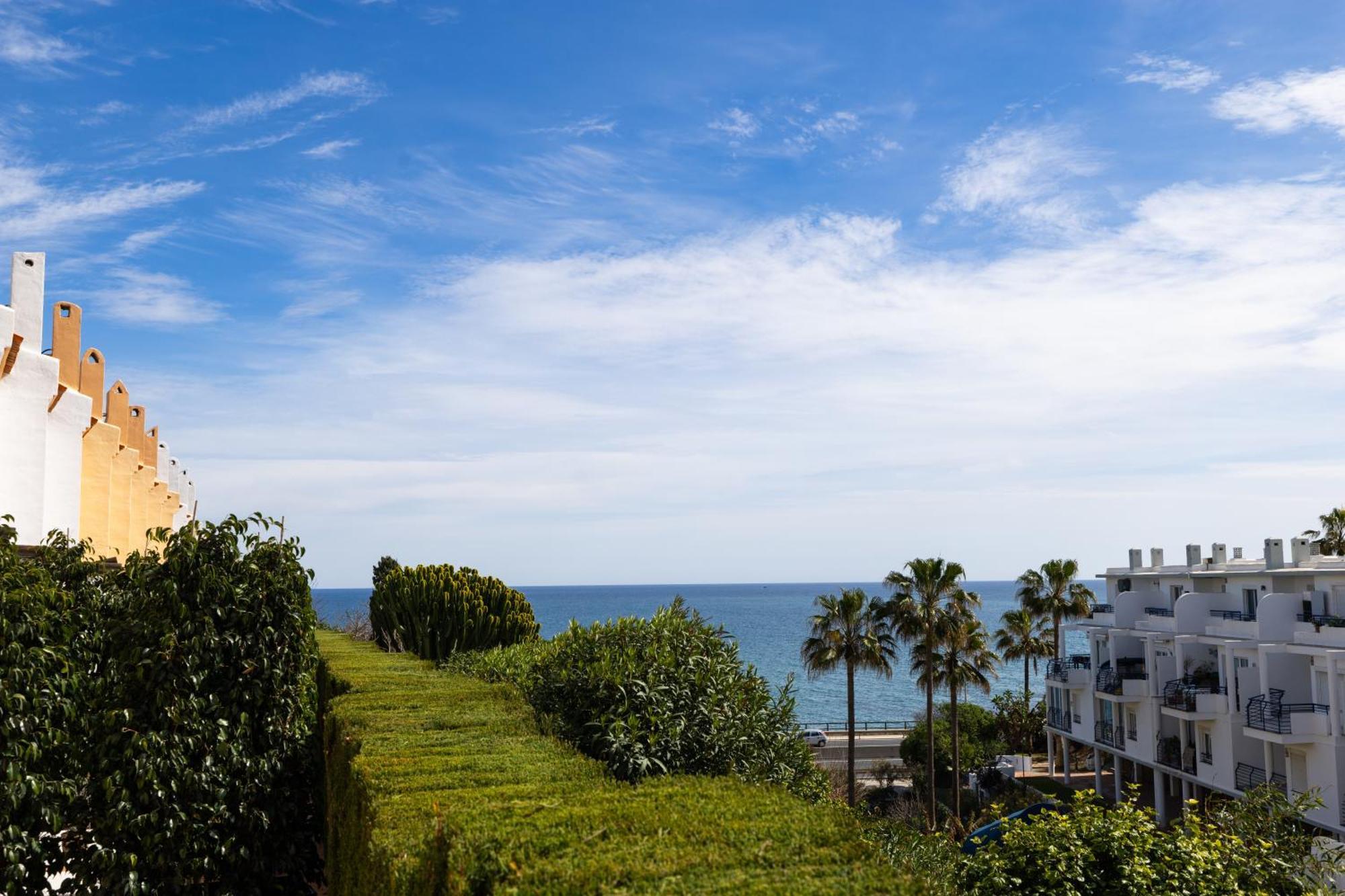 Apartahotel Ramada Hotel&suites By Wyndham Costa Del Sol