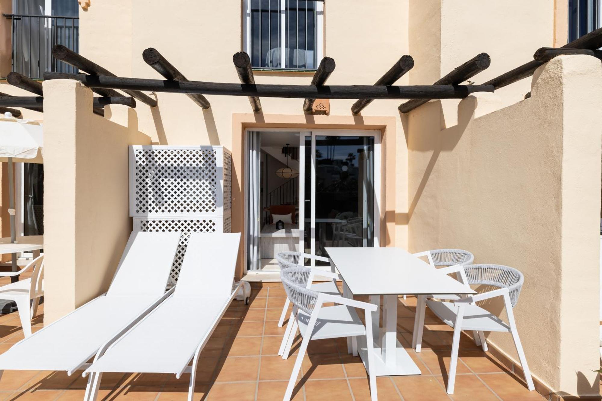 Ramada Hotel&suites By Wyndham Costa Del Sol