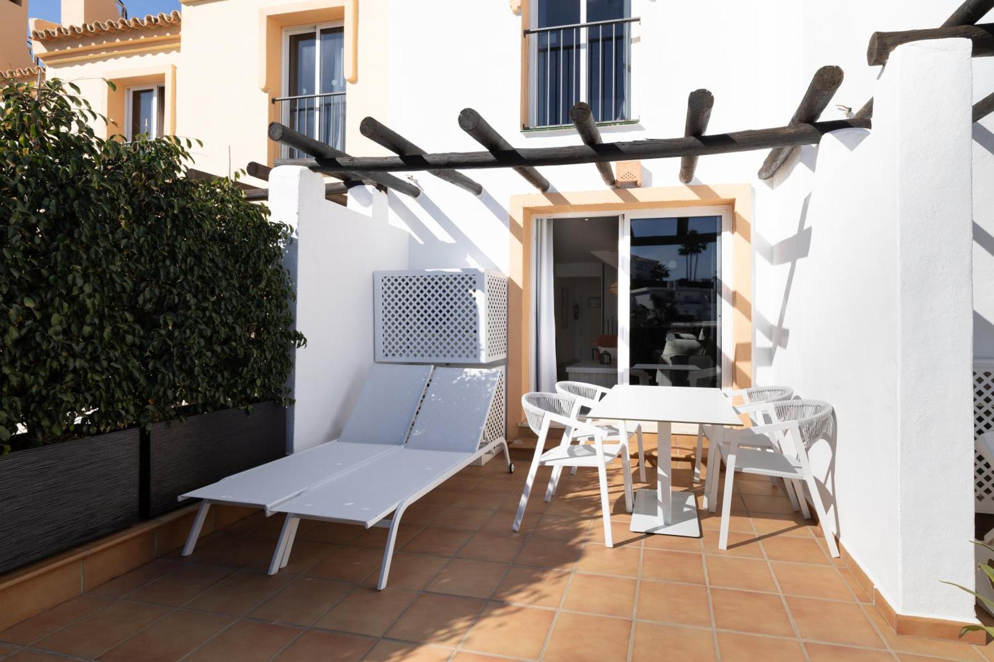 Apartahotel Ramada Hotel&suites By Wyndham Costa Del Sol Fuengirola